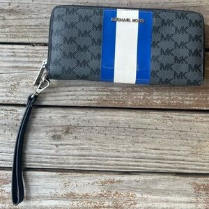 Michael Kors Black and Blue women’s wallet